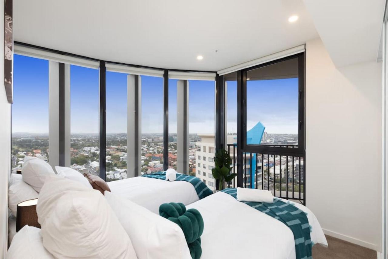 Spire On Queen Cbd Apartment Brisbane