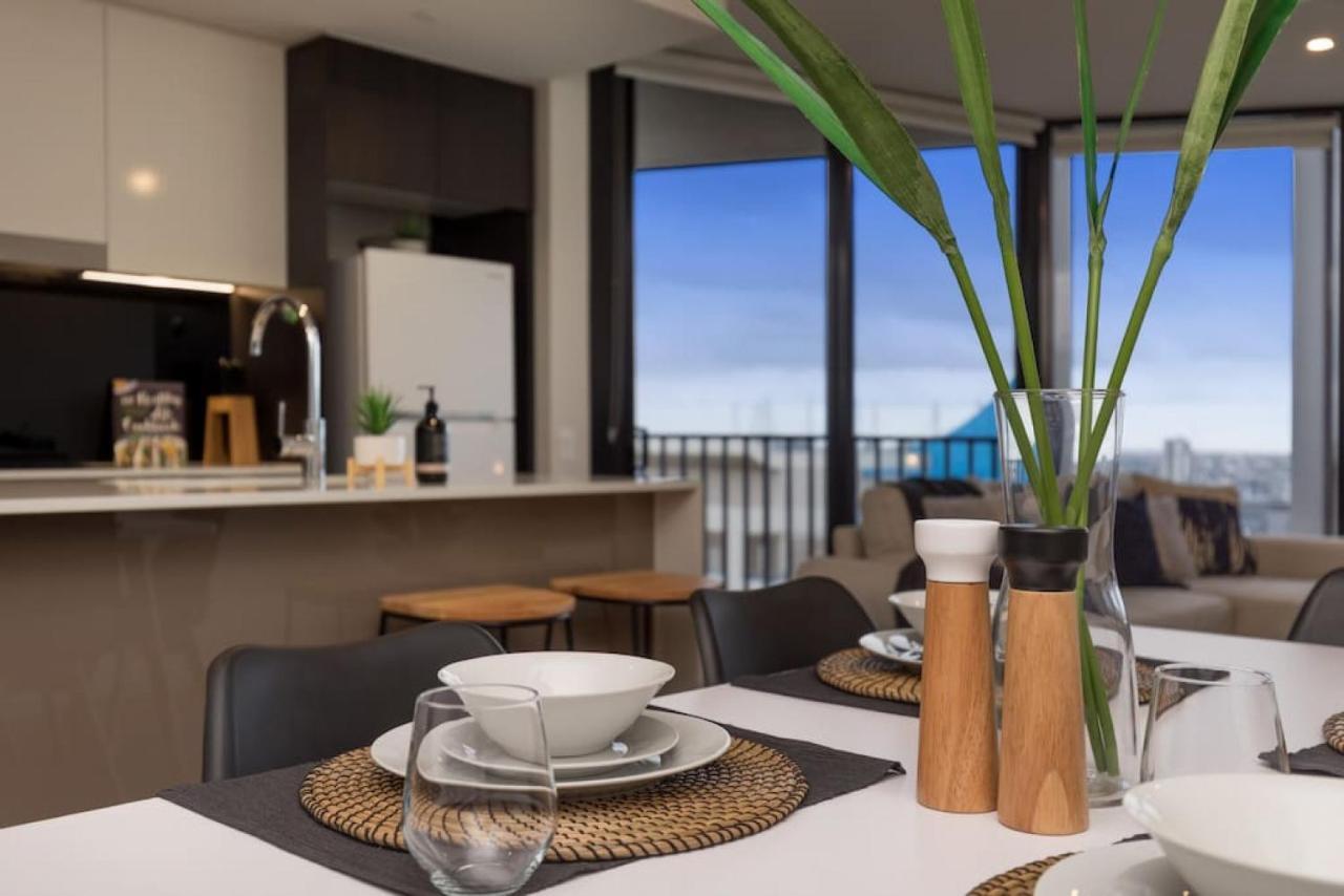 Spire On Queen Cbd Apartment Brisbane